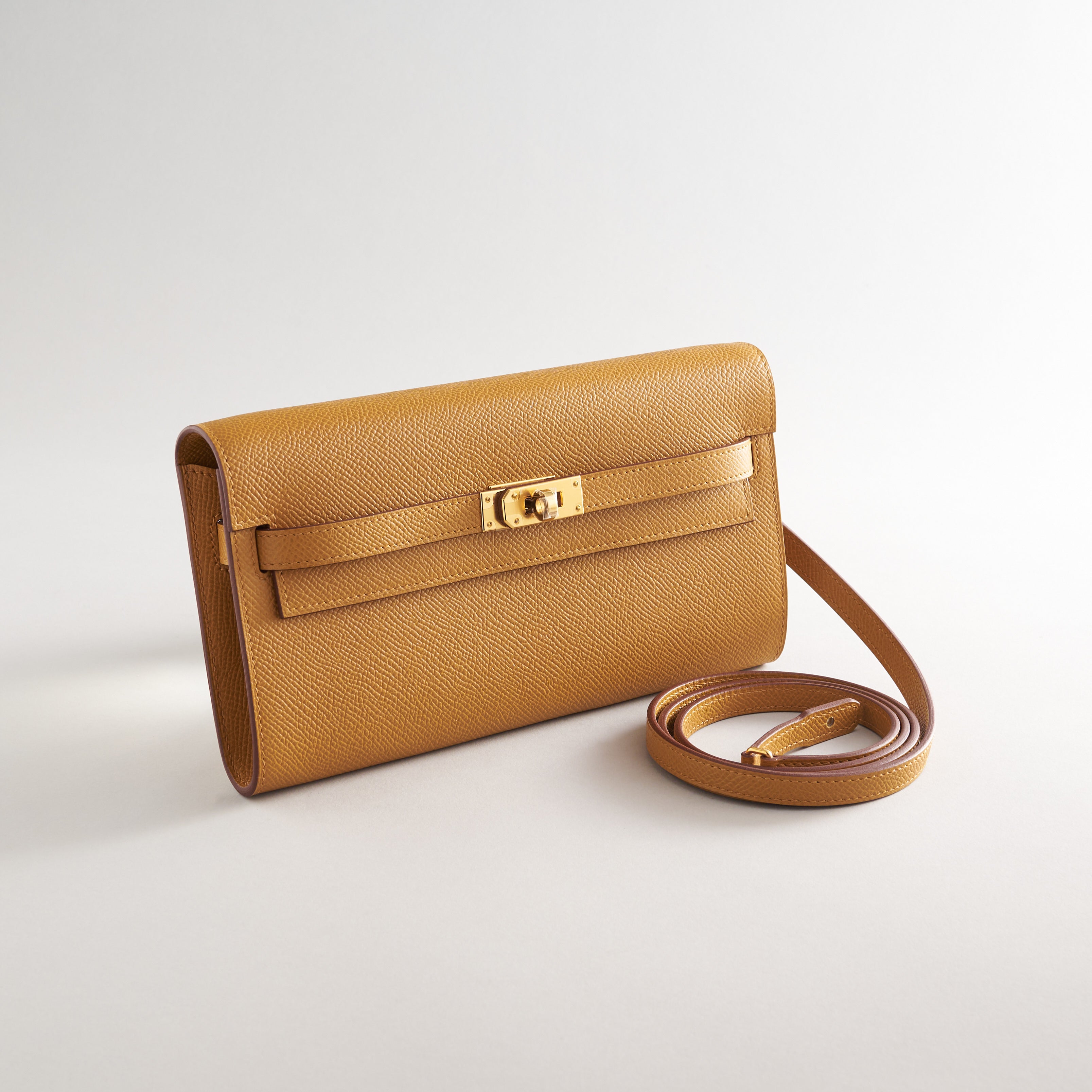 Hermès Kelly To Go Epsom Sesame Gold Hardware