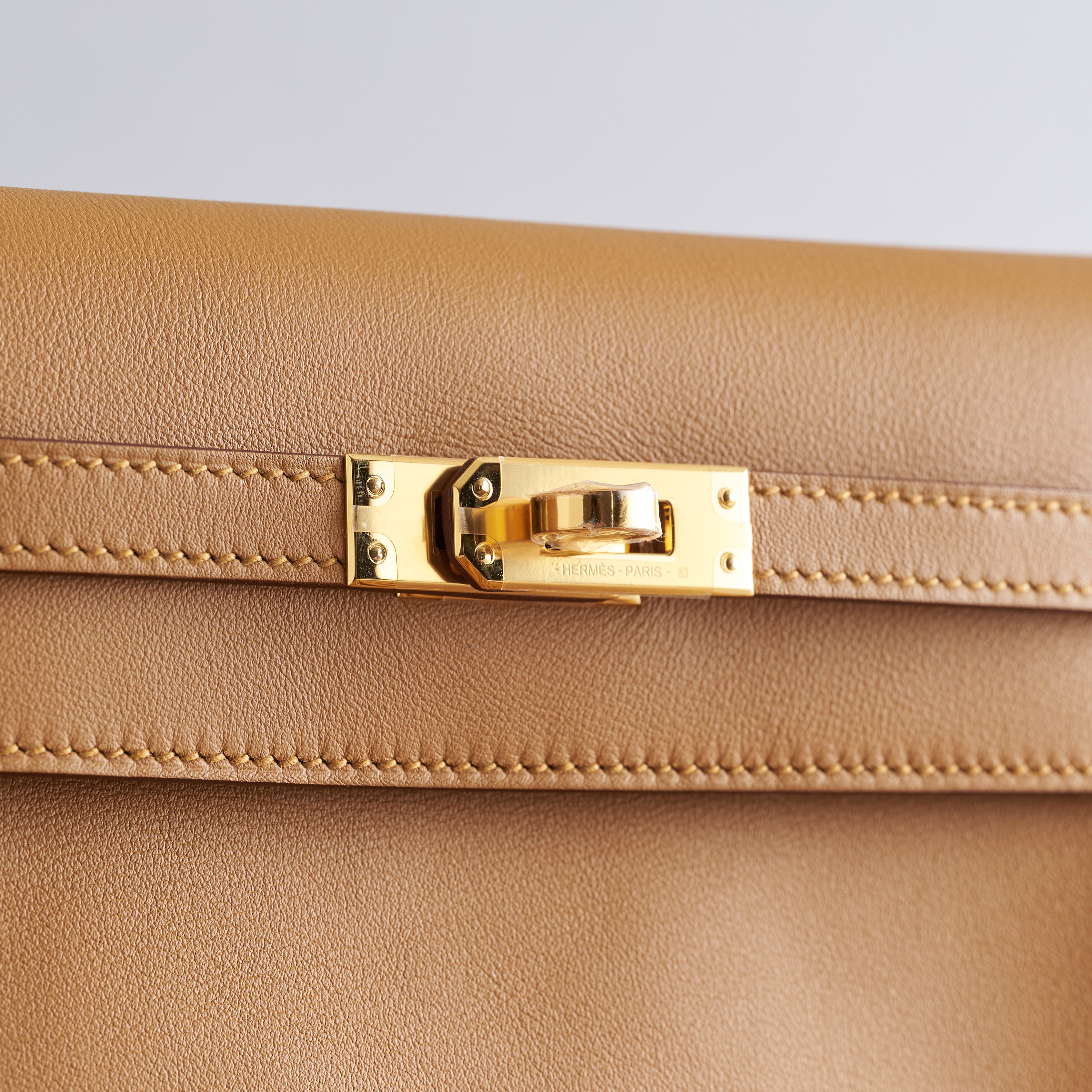 Hermès Kelly Danse II Anate w/ Fringe Swift Sesame Gold Hardware