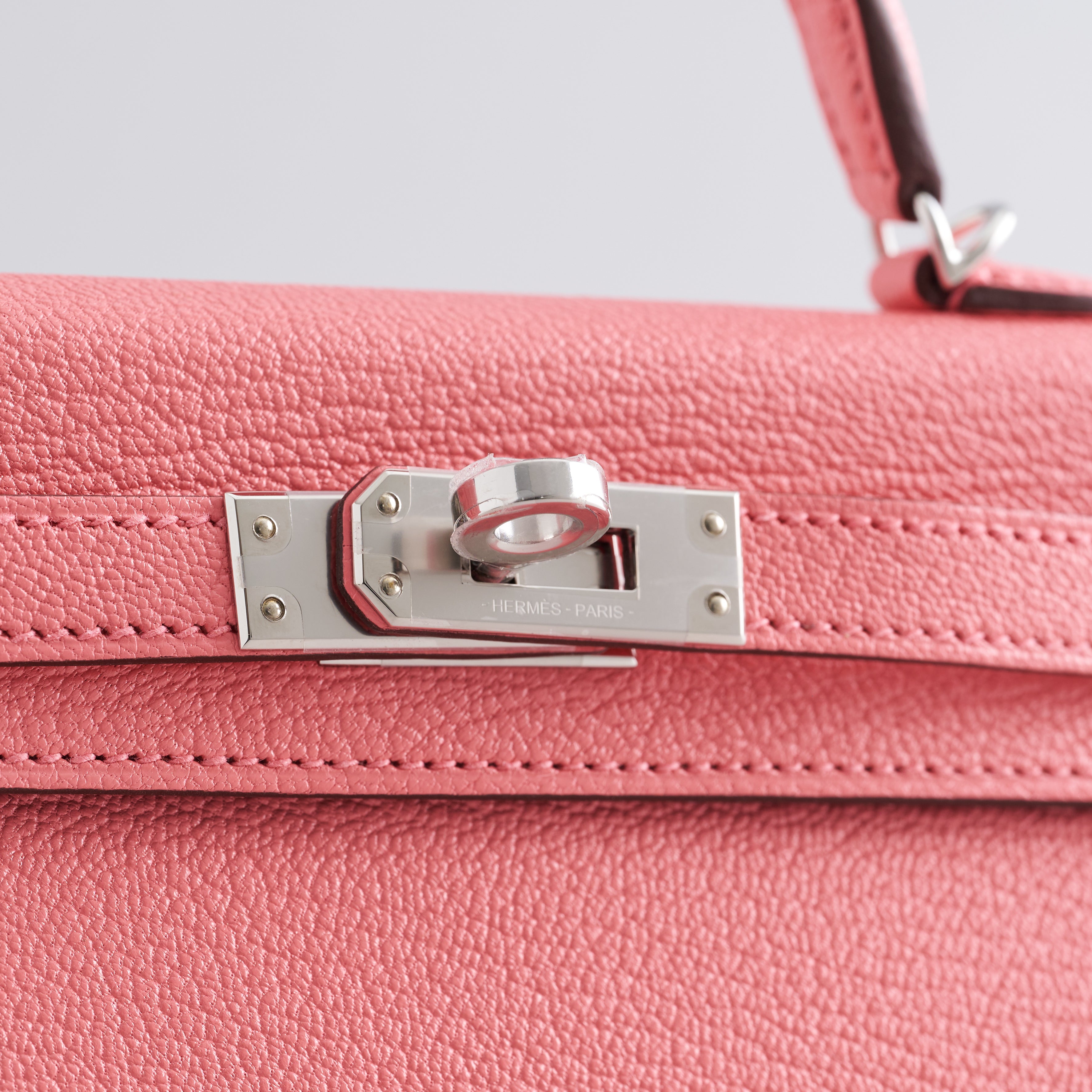 Hermès Kelly Verso Mini Chevre Rose d'Ete/Rouge Venetian Palladium Hardware