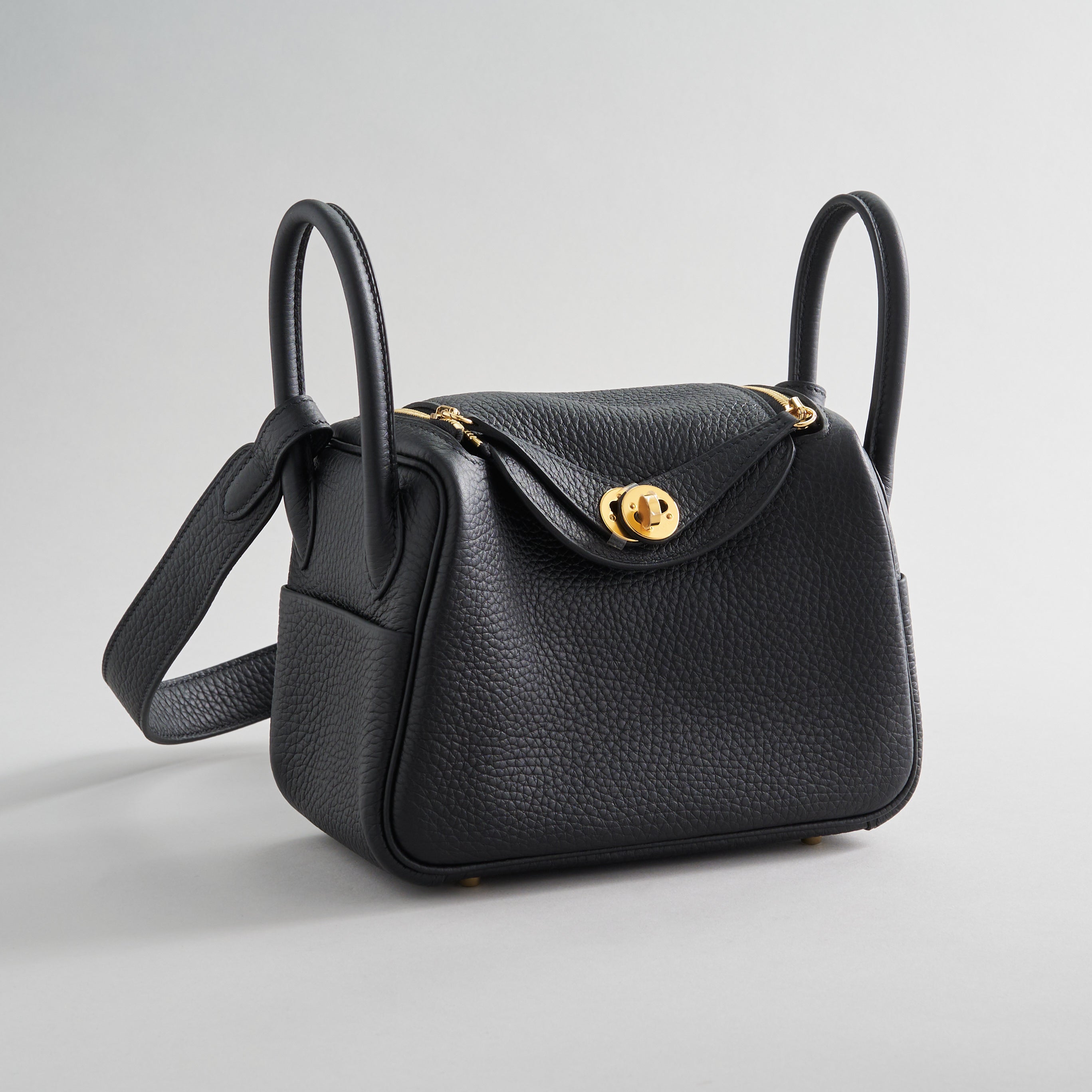 Hermès Lindy 20 Clemence Black Gold Hardware