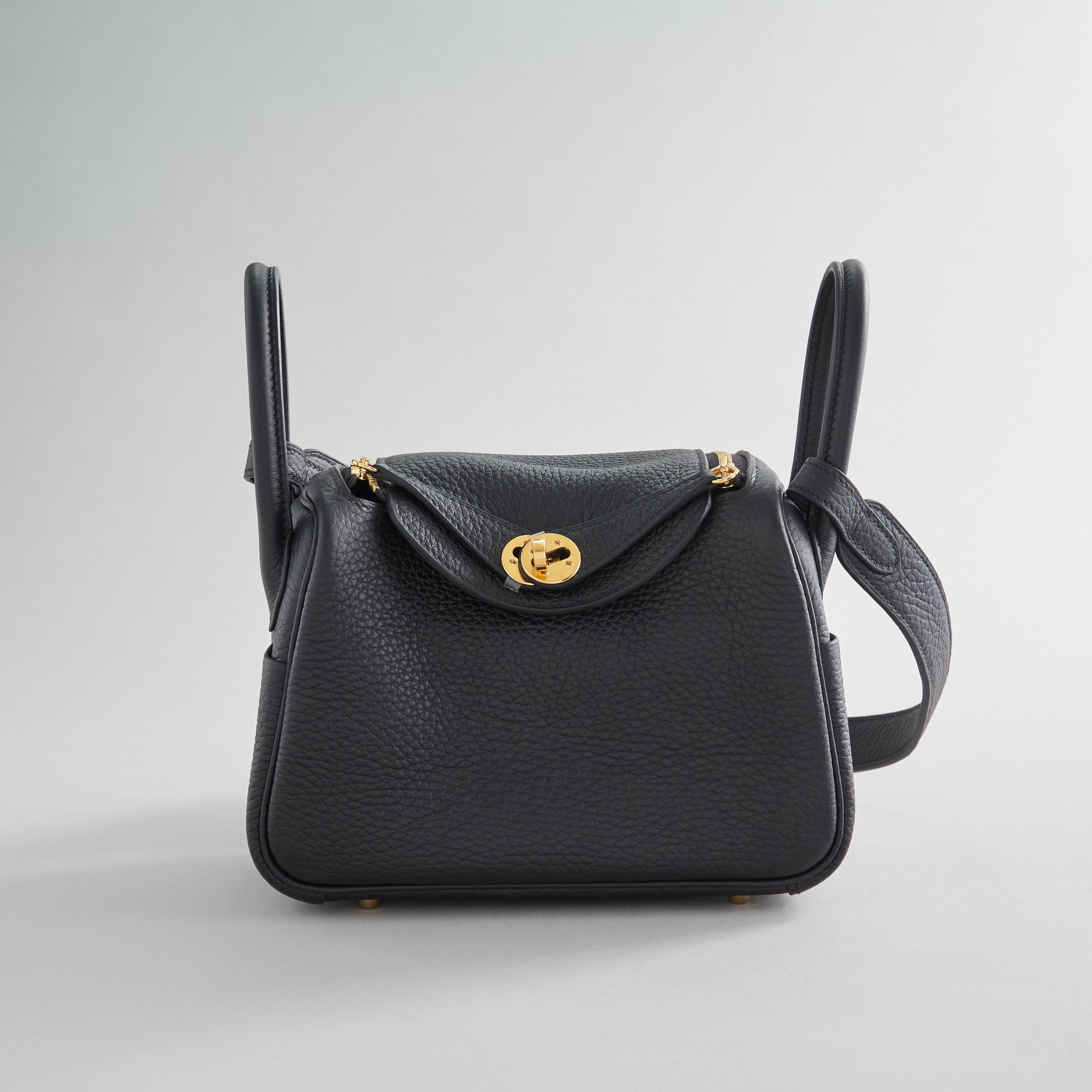 Hermès Lindy 20 Clemence Black Gold Hardware