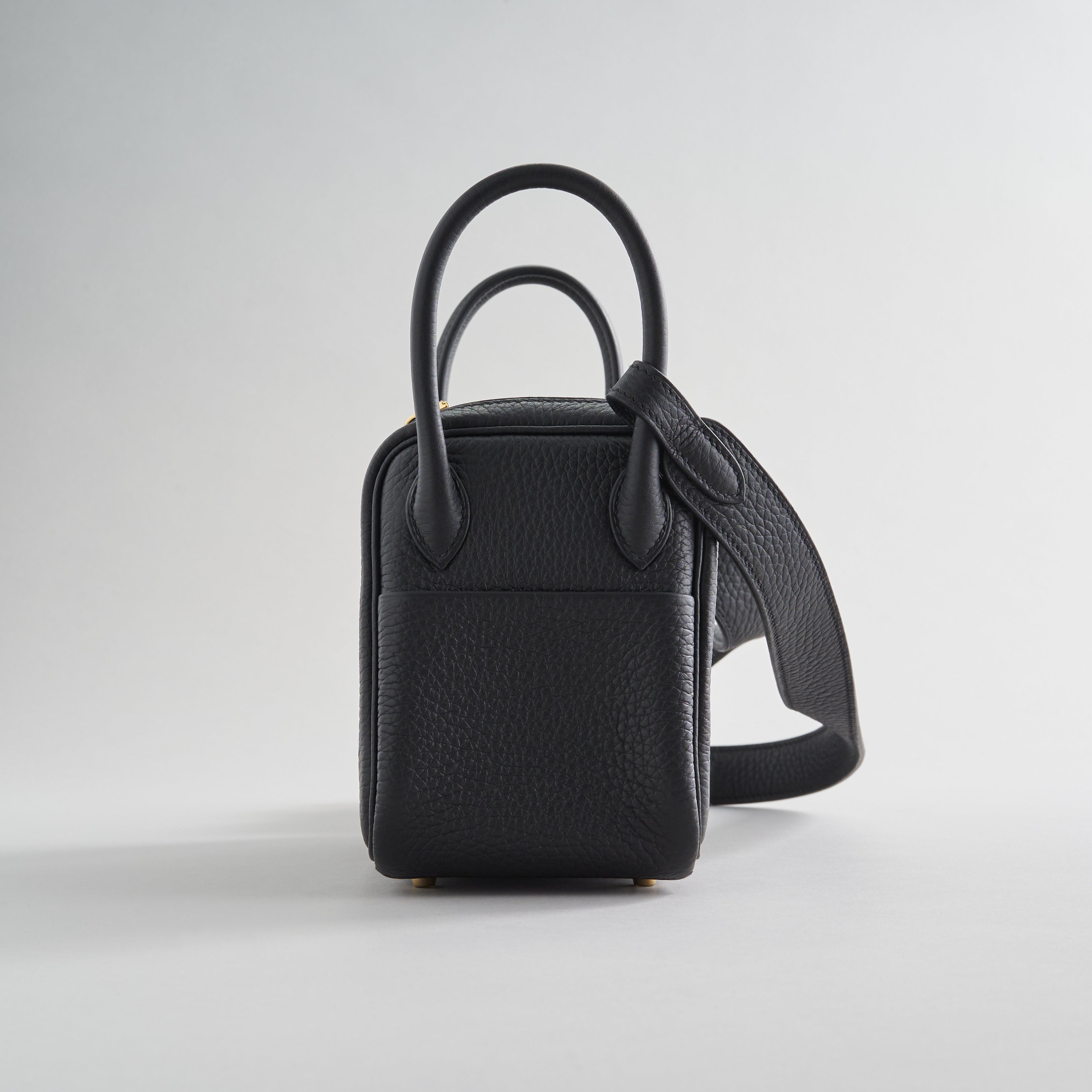 Hermès Lindy 20 Clemence Black Gold Hardware