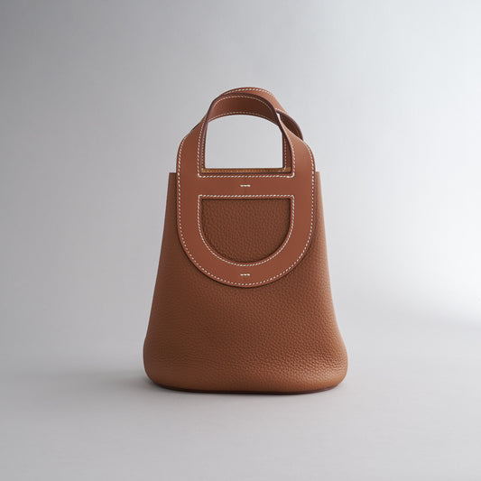 Hermès In-The-Loop Bag 18 Clemence, Swift Gold Palladium Hardware