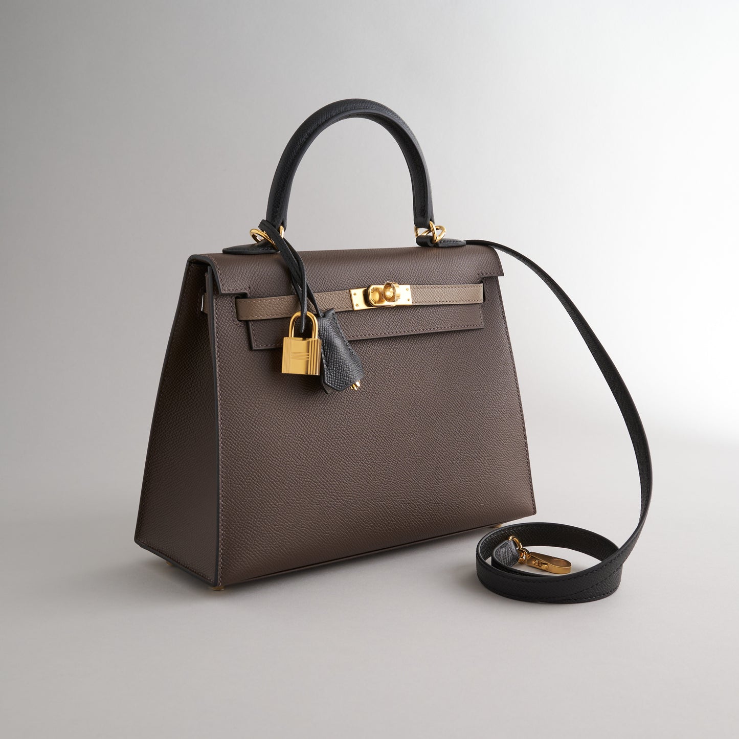 Hermès Kelly 25 Epsom Ecorce/Etoupe/Black Gold Hardware