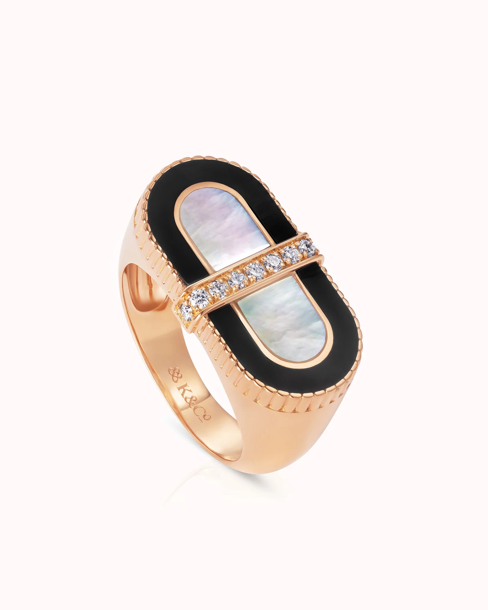 Karina Choudhrie Vitamin Pink Colors Ring Onyx / Mother Of Pearl